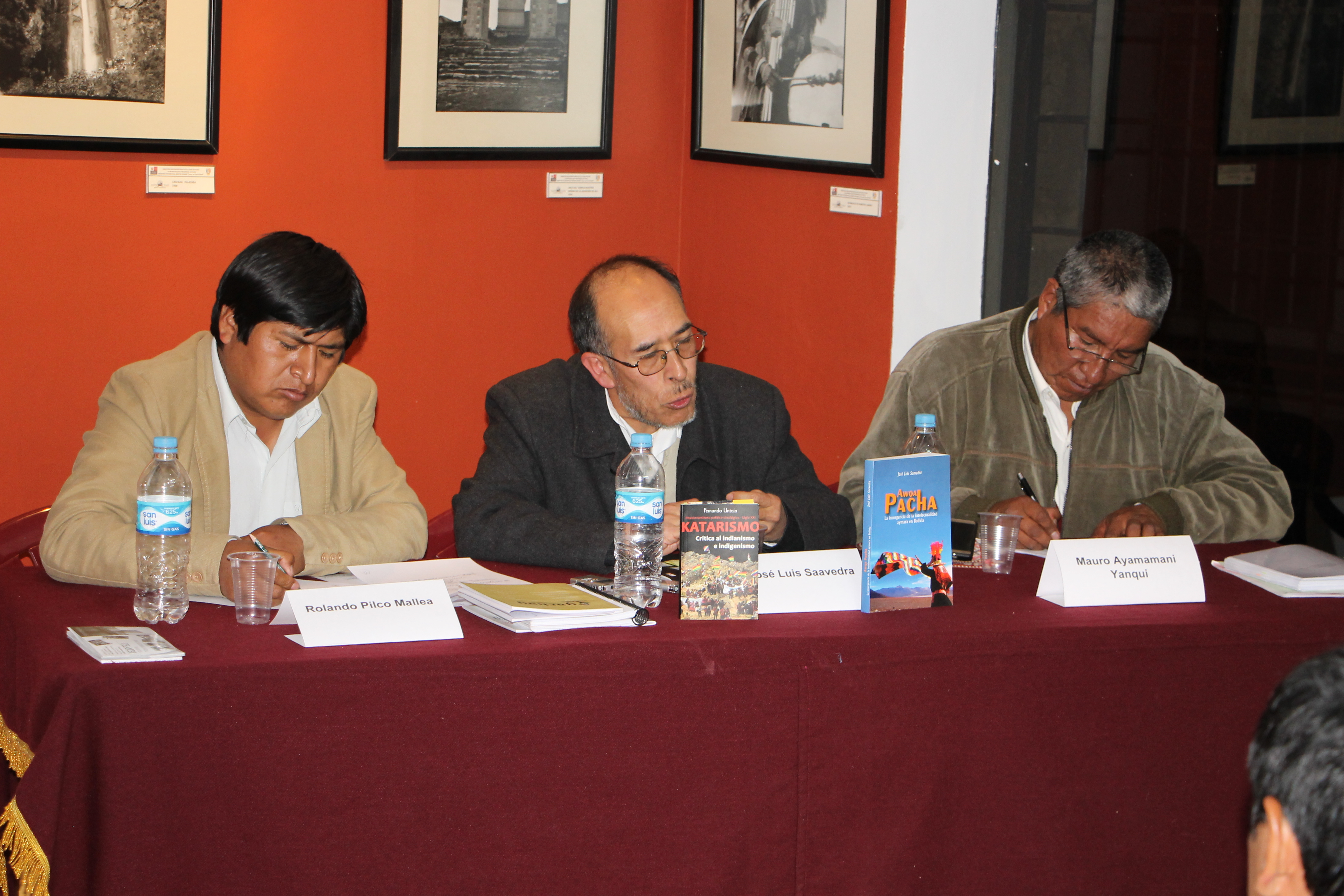 Se presentó el libro: “Awqa Pacha. La insurgencia de la intelectualidad aymara en Bolivia”