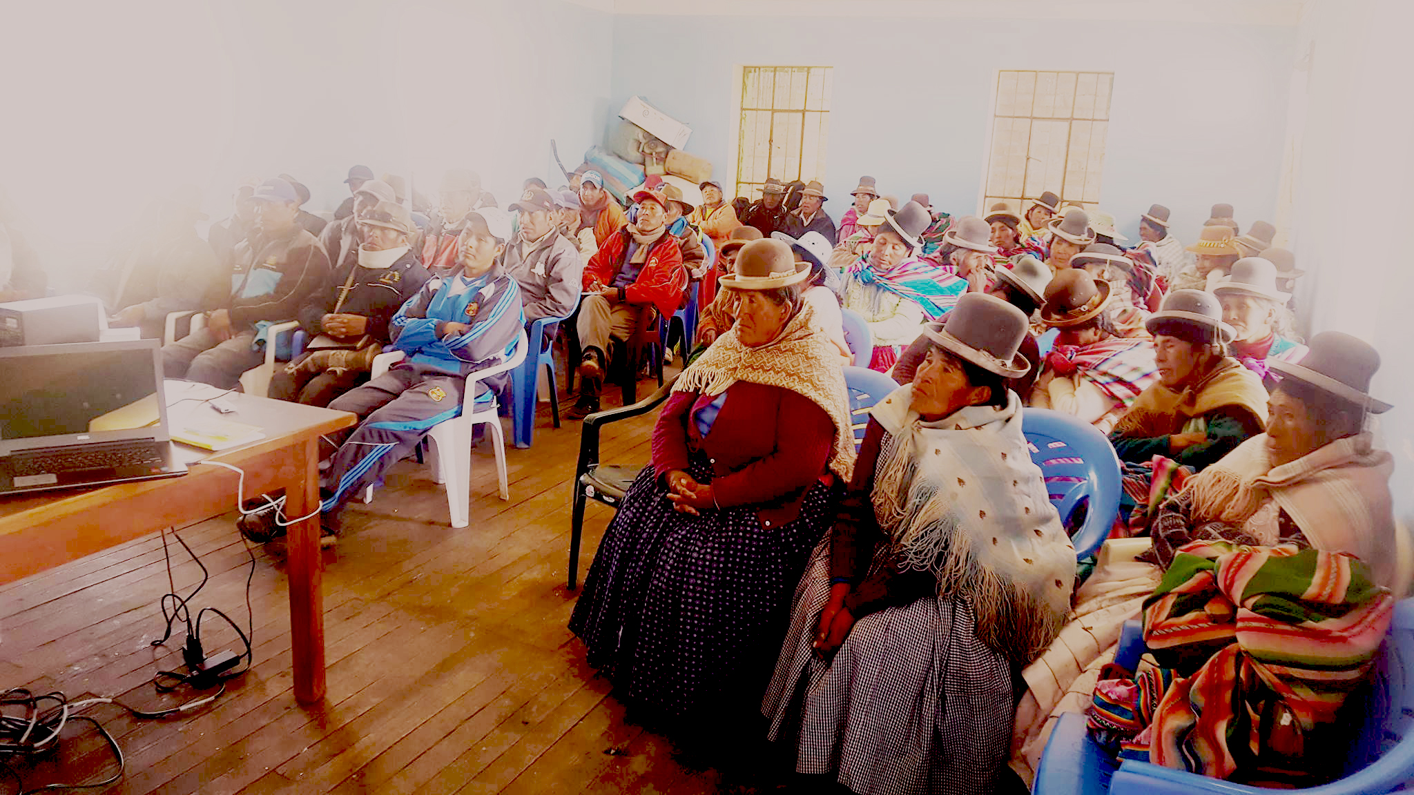 Realización del III Taller de fortalecimiento, Realización del tema “Autonomía y Libre Determinación de los pueblos indígenas”, de la Comunidad de Callaza del distrito de Huacullani.
