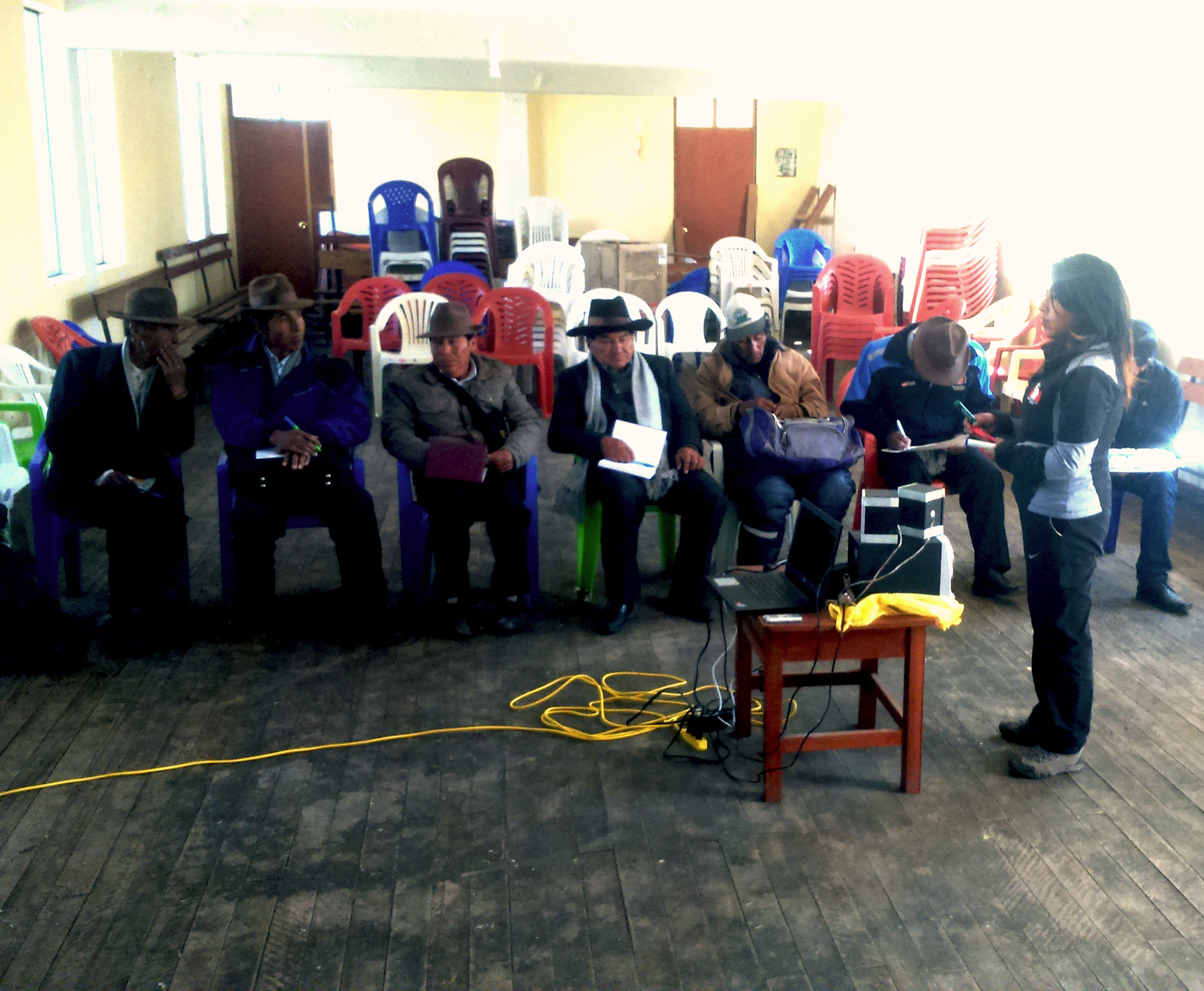 Realización del IV Taller de Fortalecimiento, Realización del tema “Bono Agrario”, junto a los presidentes de las Comunidades y Parcialidades del distrito de Huacullani.