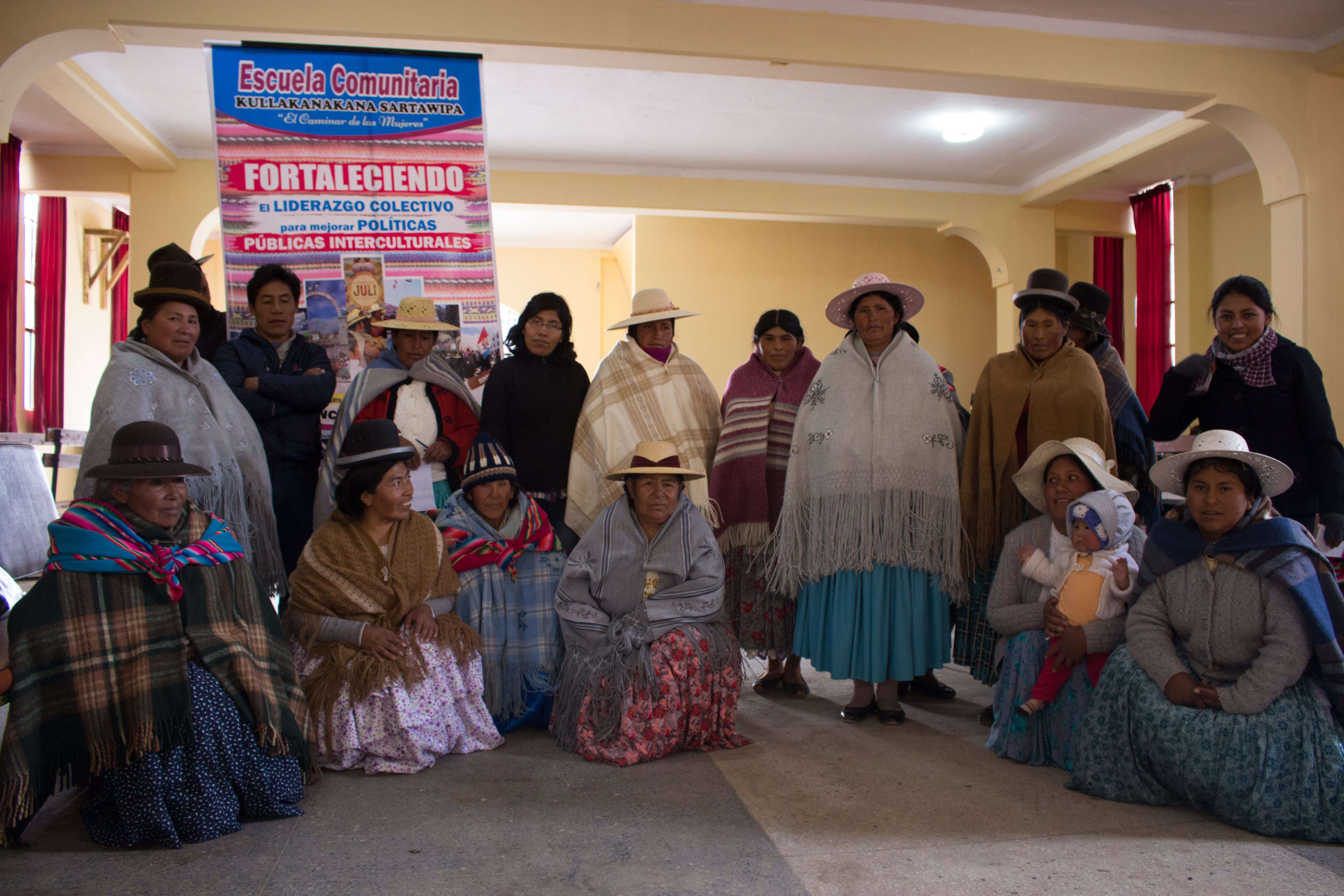 Presidentas del Vaso de Leche aperturan la Escuela Comunitaria “Kullakanakana Sartawipa” en Huacullani