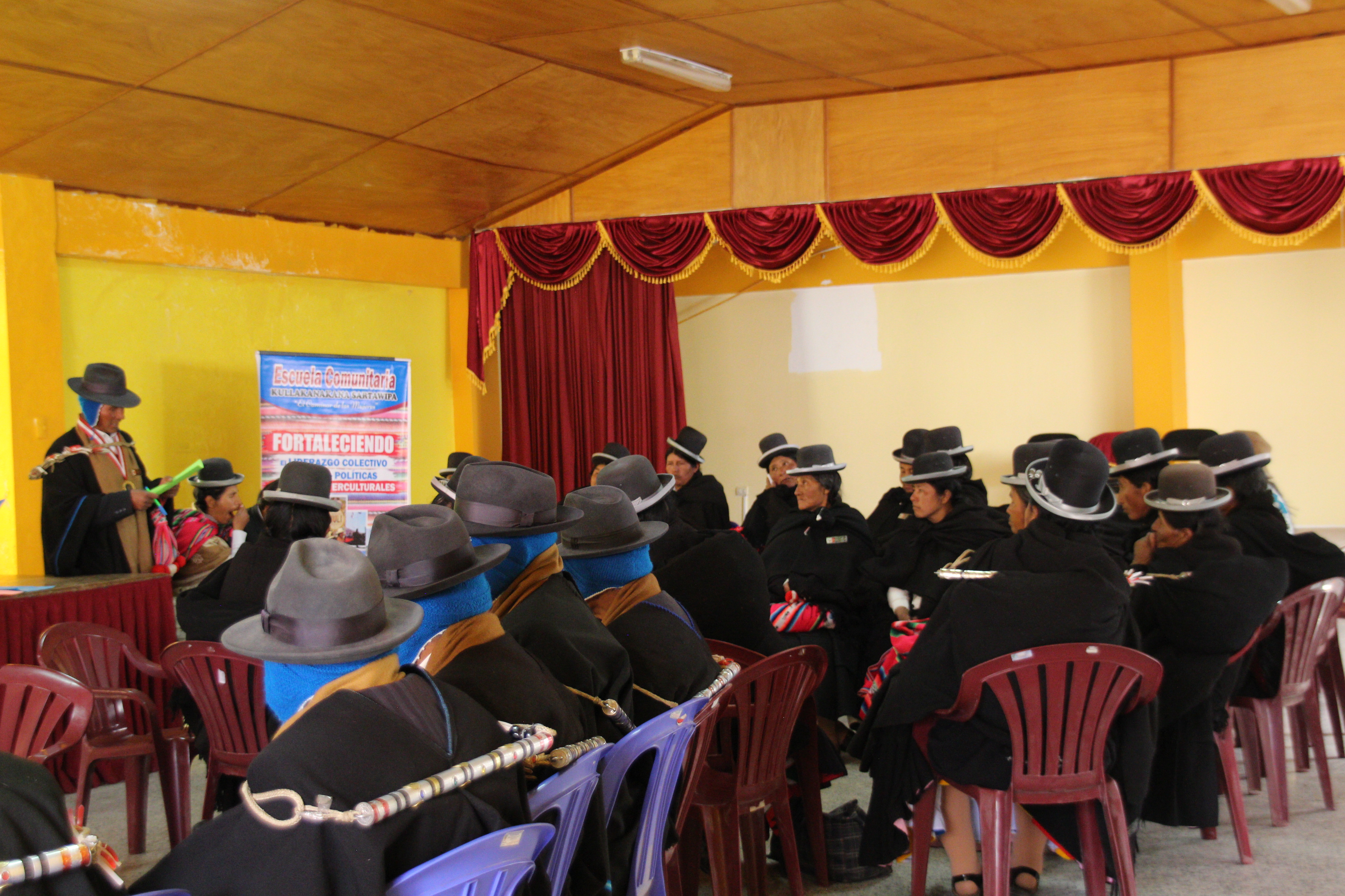Autoridades participan en el segundo taller de la Escuela Comunitaria “Kullakanakana Sartawipa”