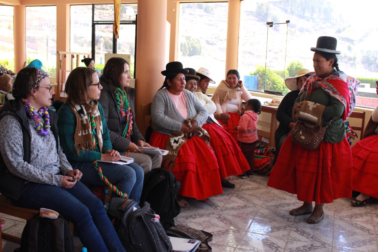 <strong>COOPERANTE DE MISSION 21 VISITA A LA ORGANIZACIÓN DE MUJERES AYMARAS BARTOLINA SISA – OMABASI.</strong>