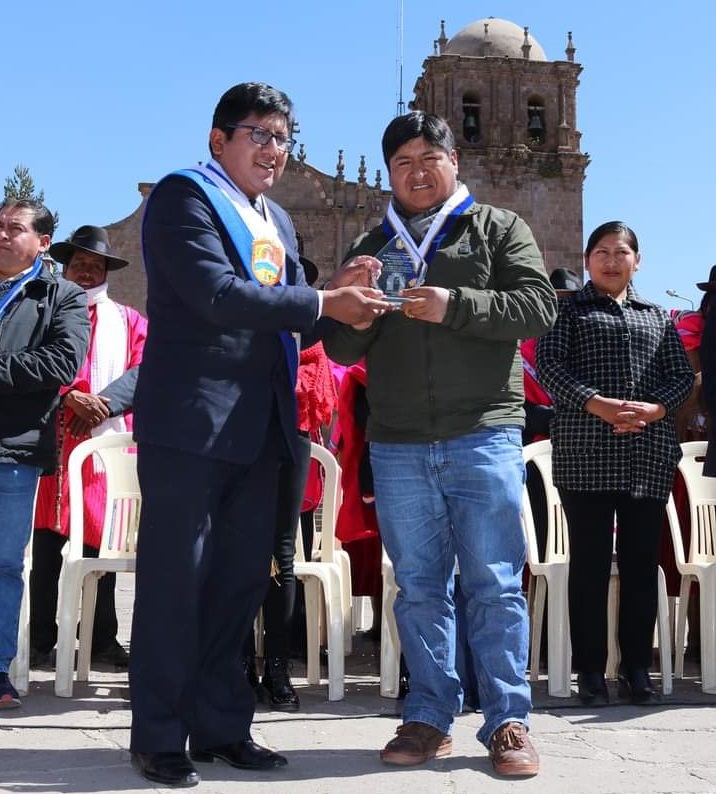 Lanzamiento del Trabajo de Investigación para el reconocimiento como Patrimonio Cultural de la Nación al Sistema de Autoridades Originarias de los 4 Cabildos en Juli.